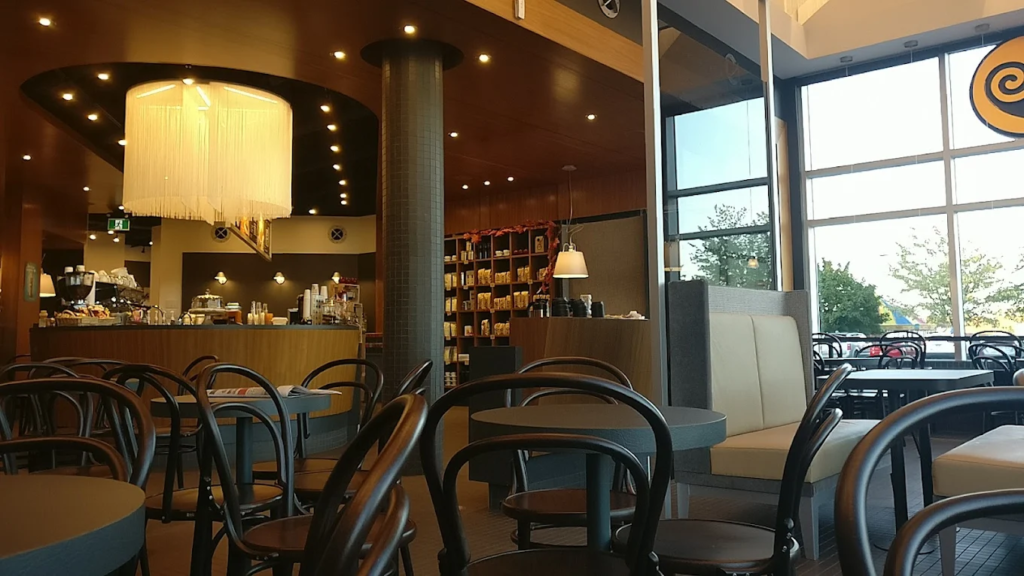 Café Morgane St-Joseph Drummondville intérieur.
