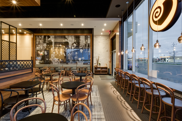 Intérieur du Café Morgane St-Pierre