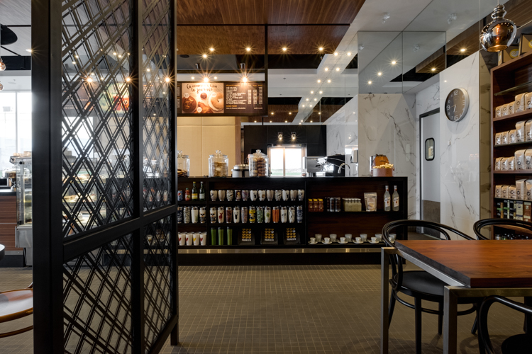 Intérieur du Café Morgane St-Pierre