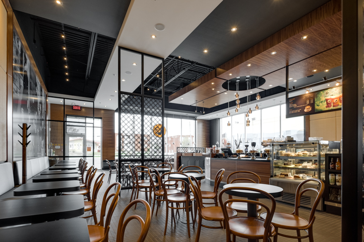 Intérieur du Café Morgane St-Pierre